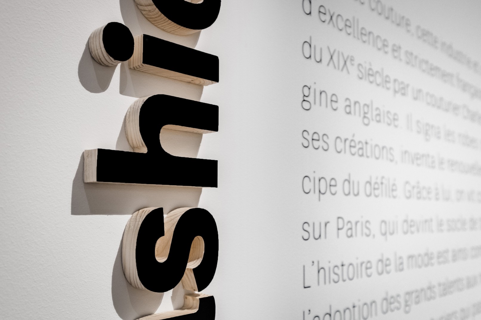 Fashion mix cité de l'immigration signalétique exposition varina volk graphisme freelance paris