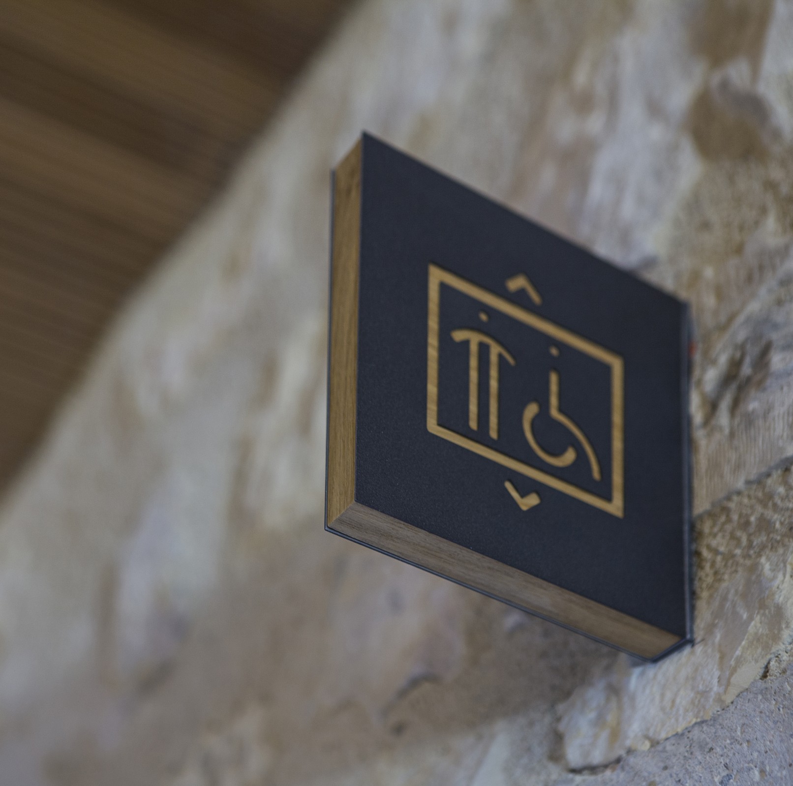 nevers musee faience signalétique exposition varina volk graphisme freelance paris